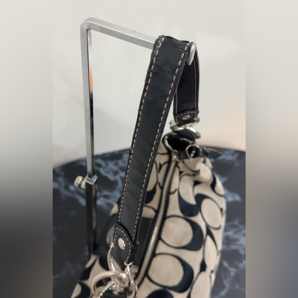 Signature Black and Gray Women's Bag - Picture 11 of 16